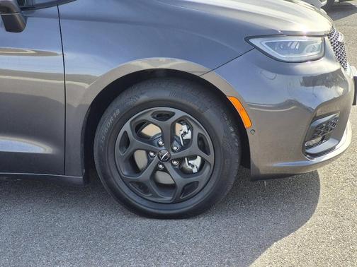 2021 Chrysler Pacifica Hybrid Touring L