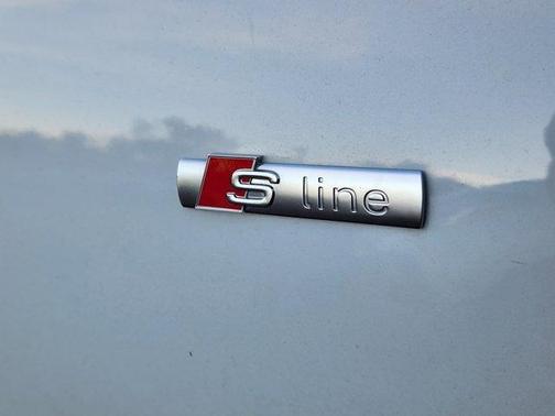 2018 Audi A4 2.0T Premium Plus