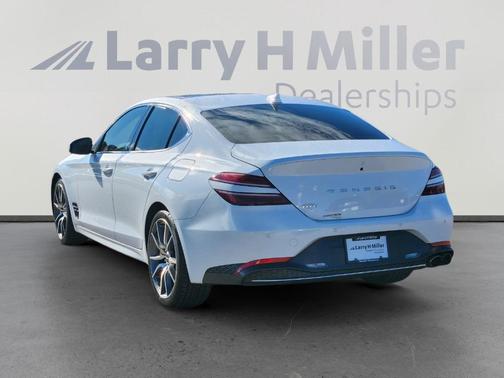 2022 Genesis G70 2.0T