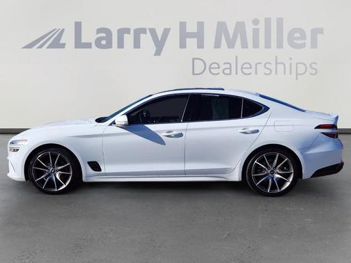 2022 Genesis G70 2.0T