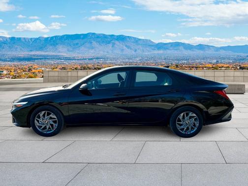 2025 Hyundai ELANTRA HEV Blue