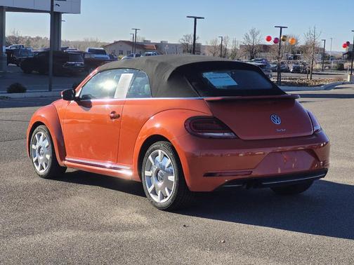 2018 Volkswagen Beetle 2.0T SE