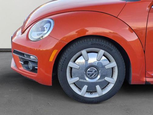 2018 Volkswagen Beetle 2.0T SE