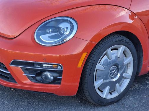 2018 Volkswagen Beetle 2.0T SE
