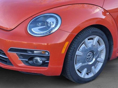 2018 Volkswagen Beetle 2.0T SE