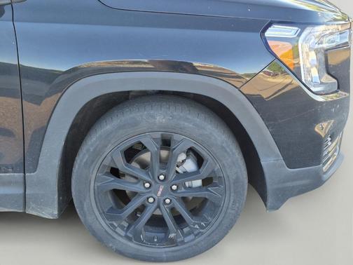 Ebony Twilight Metallic 2022 GMC Terrain SLE