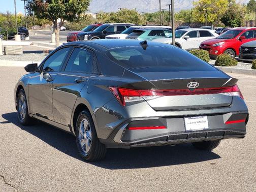 Amazon Gray 2025 Hyundai ELANTRA SE