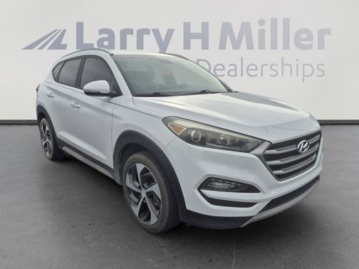 Dazzling White 2017 Hyundai TUCSON Sport