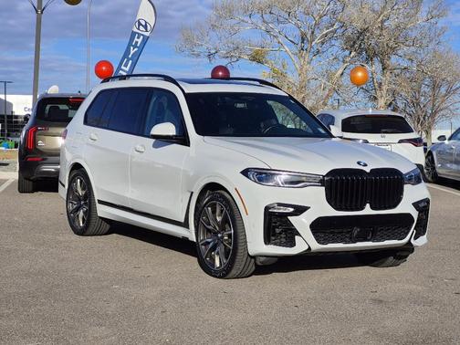 2020 BMW X7 M50i