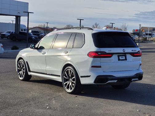 2020 BMW X7 M50i