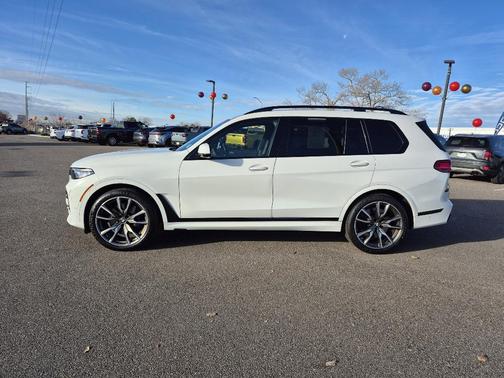 2020 BMW X7 M50i