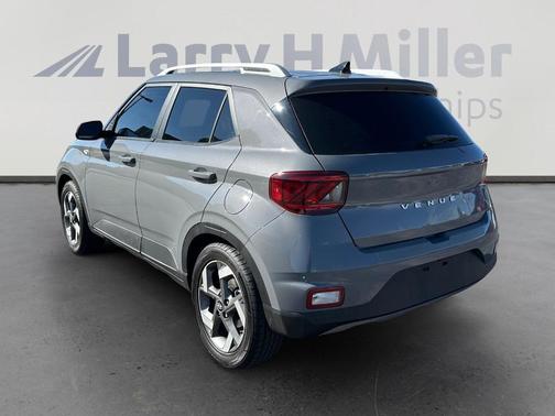 2022 Hyundai VENUE SEL