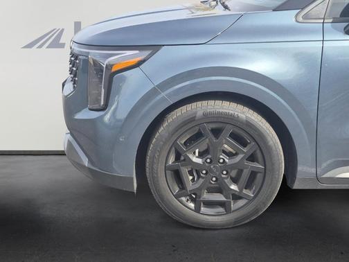 2025 Kia Carnival SX