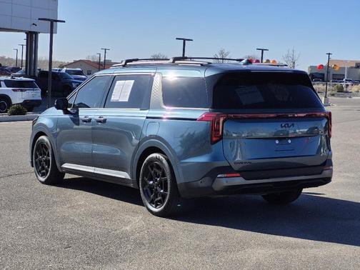 2025 Kia Carnival SX