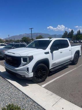 2022 GMC Sierra 1500 Elevation