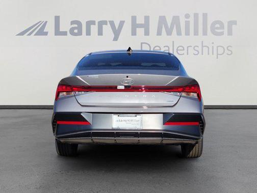 2025 Hyundai ELANTRA HEV Limited