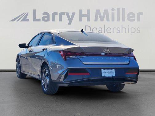 2025 Hyundai ELANTRA HEV Limited