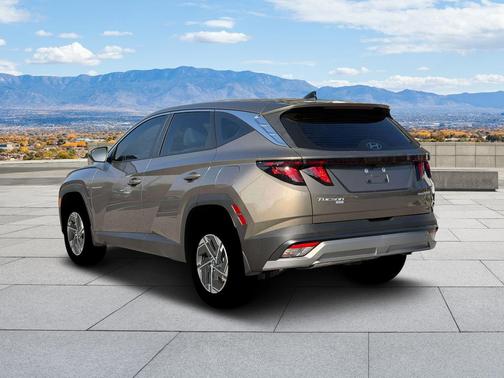 2026 Hyundai TUCSON Hybrid Blue SE