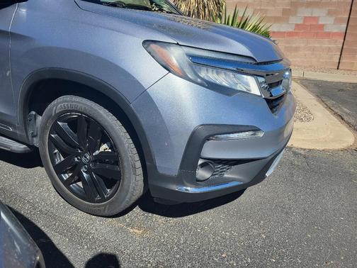 Modern Steel Metallic 2022 Honda Pilot Elite