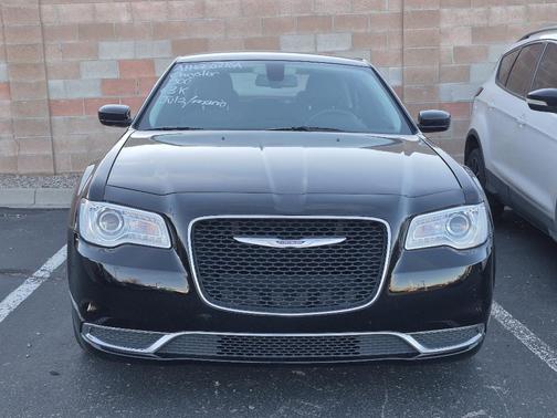 2019 Chrysler 300 Touring