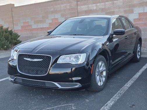 2019 Chrysler 300 Touring