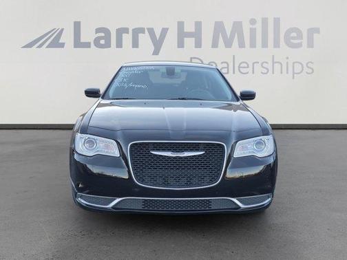 2019 Chrysler 300 Touring