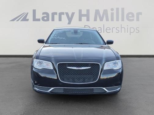 2019 Chrysler 300 Touring