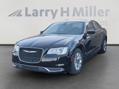 2019 Chrysler 300 Touring