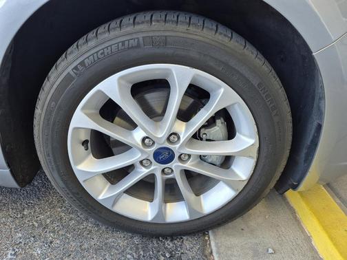 Silver Metallic 2020 Ford Fusion Hybrid SE