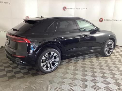 2025 Audi Q8 55 Premium Plus