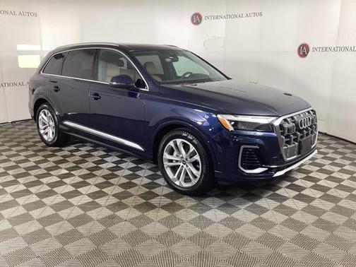 2025 Audi Q7 55 Premium Plus