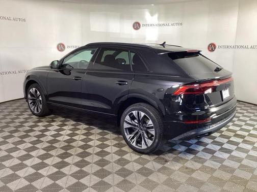 2025 Audi Q8 55 Premium Plus