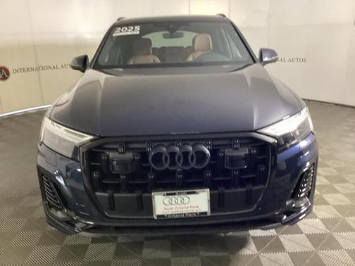 2025 Audi Q7 45 Premium Plus