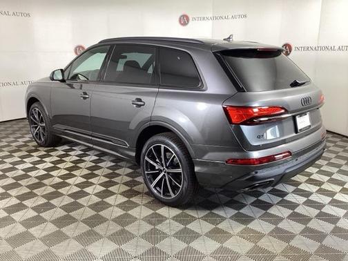 2026 Audi Q7 45 Premium Plus