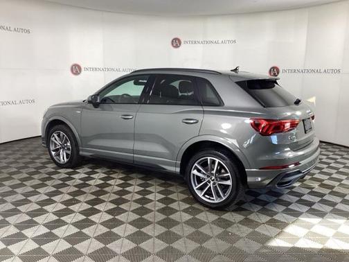 2025 Audi Q3 Premium 45 TFSI S line quattro Tiptronic