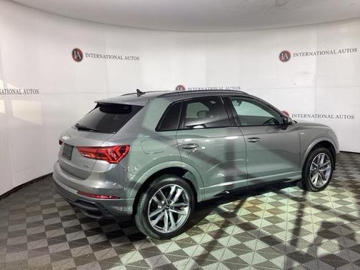 2025 Audi Q3 Premium 45 TFSI S line quattro Tiptronic