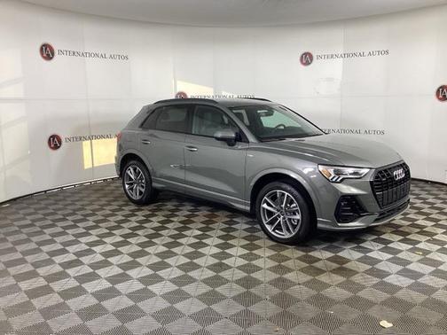 2025 Audi Q3 Premium 45 TFSI S line quattro Tiptronic