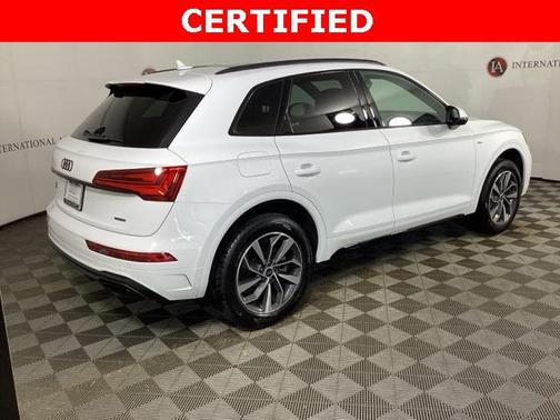2024 Audi Q5 45 S line Premium
