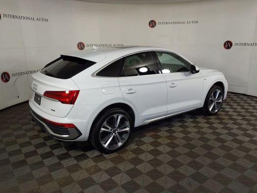 Glacier White Metallic 2024 Audi Q5 45 S line Premium Plus