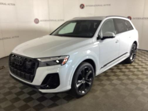 2025 Audi Q7 55 Premium Plus