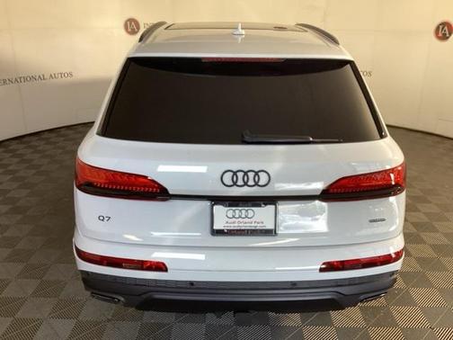2025 Audi Q7 55 Premium Plus