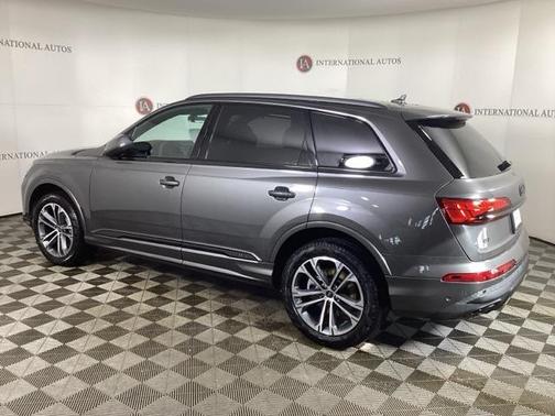 2026 Audi Q7 45 Premium Plus