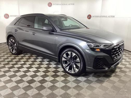 2025 Audi Q8 55 Prestige