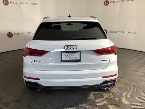 2022 Audi Q3 45 S line Premium