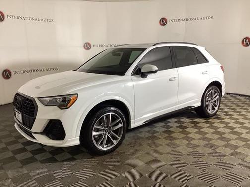 2022 Audi Q3 45 S line Premium