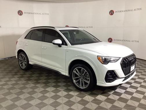 2022 Audi Q3 45 S line Premium