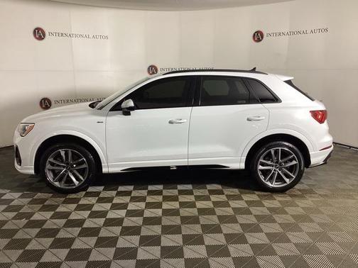 2022 Audi Q3 45 S line Premium
