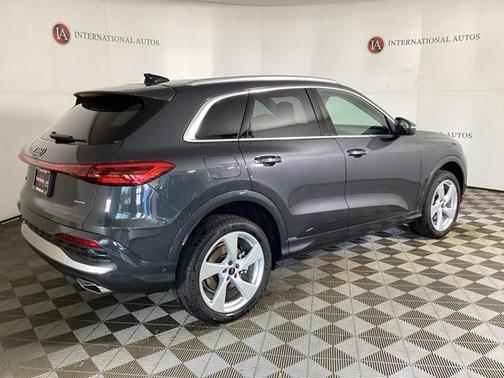 2025 Audi Q5 Premium Plus