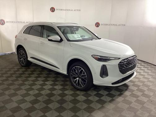 2025 Audi Q5 Premium Plus