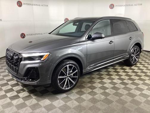 2025 Audi Q7 45 Premium Plus